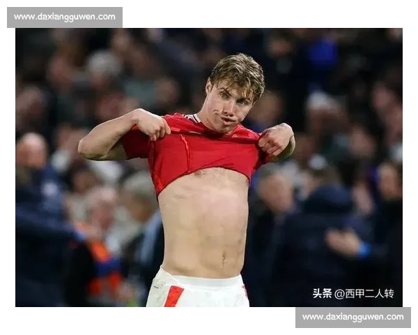 曼联 7400 万镑截胡塞斯科！霍伊伦德互换交易或破灭伊萨克利物浦梦